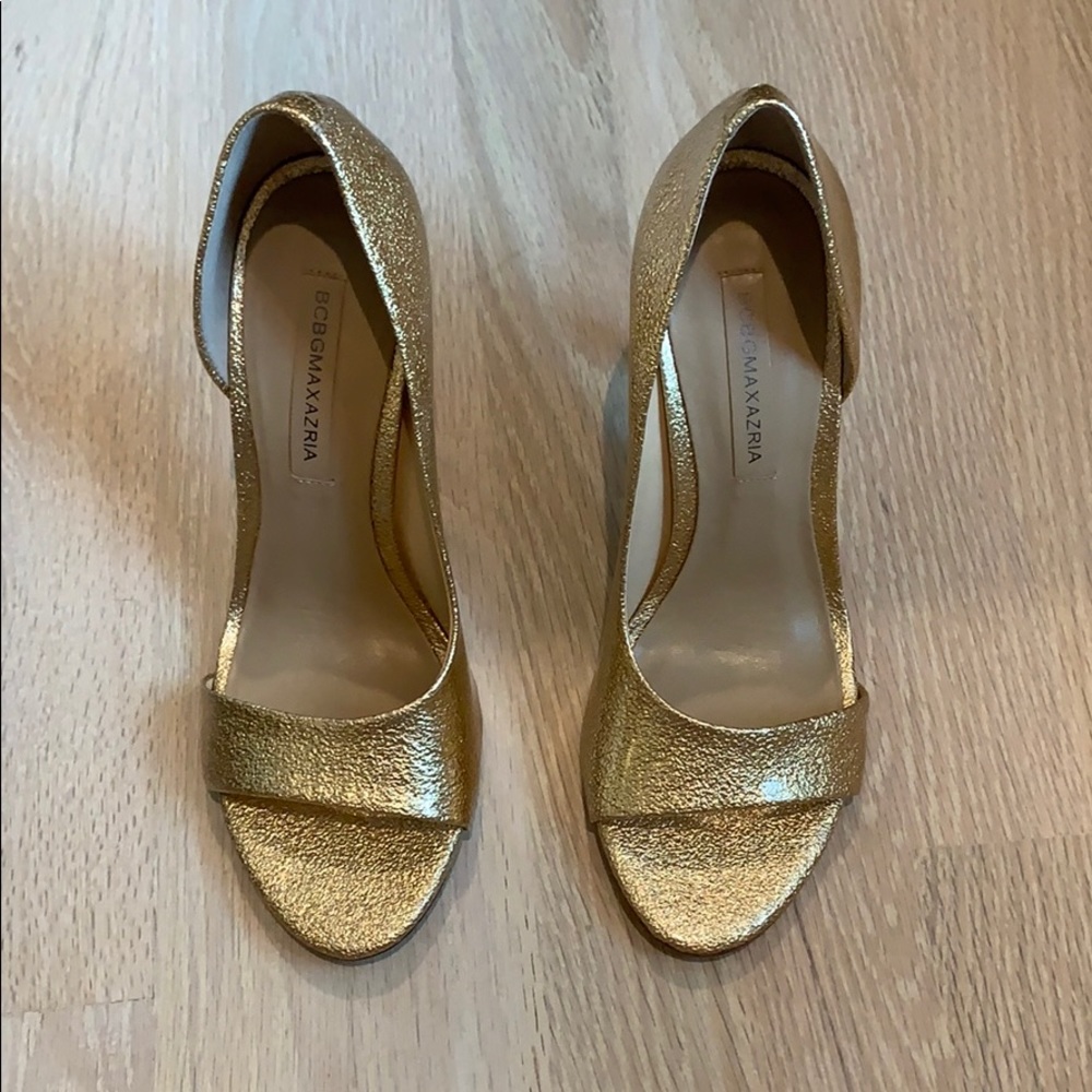 BCBG Maxazria gold peep toe pumps 8